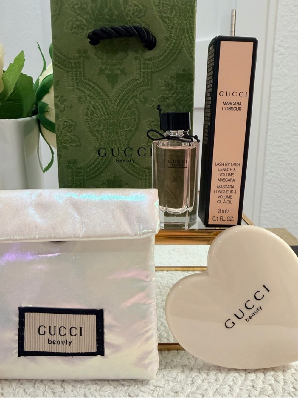 Gucci Beauty Gift Set: Heart Mirror & pouch, Mascara, Gucci Flora EDT 5 ml & Bag